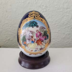L.F. Fine Porcelain Limoges P.R.C. Cobalt Egg Courting Couple Cameo Scrolls 5"